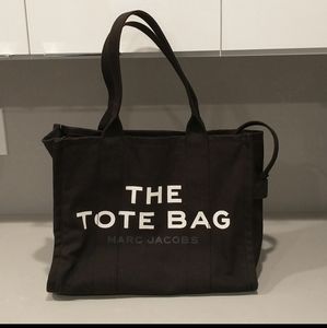Marc Jacobs The Traveler Tote Bag Extra Large